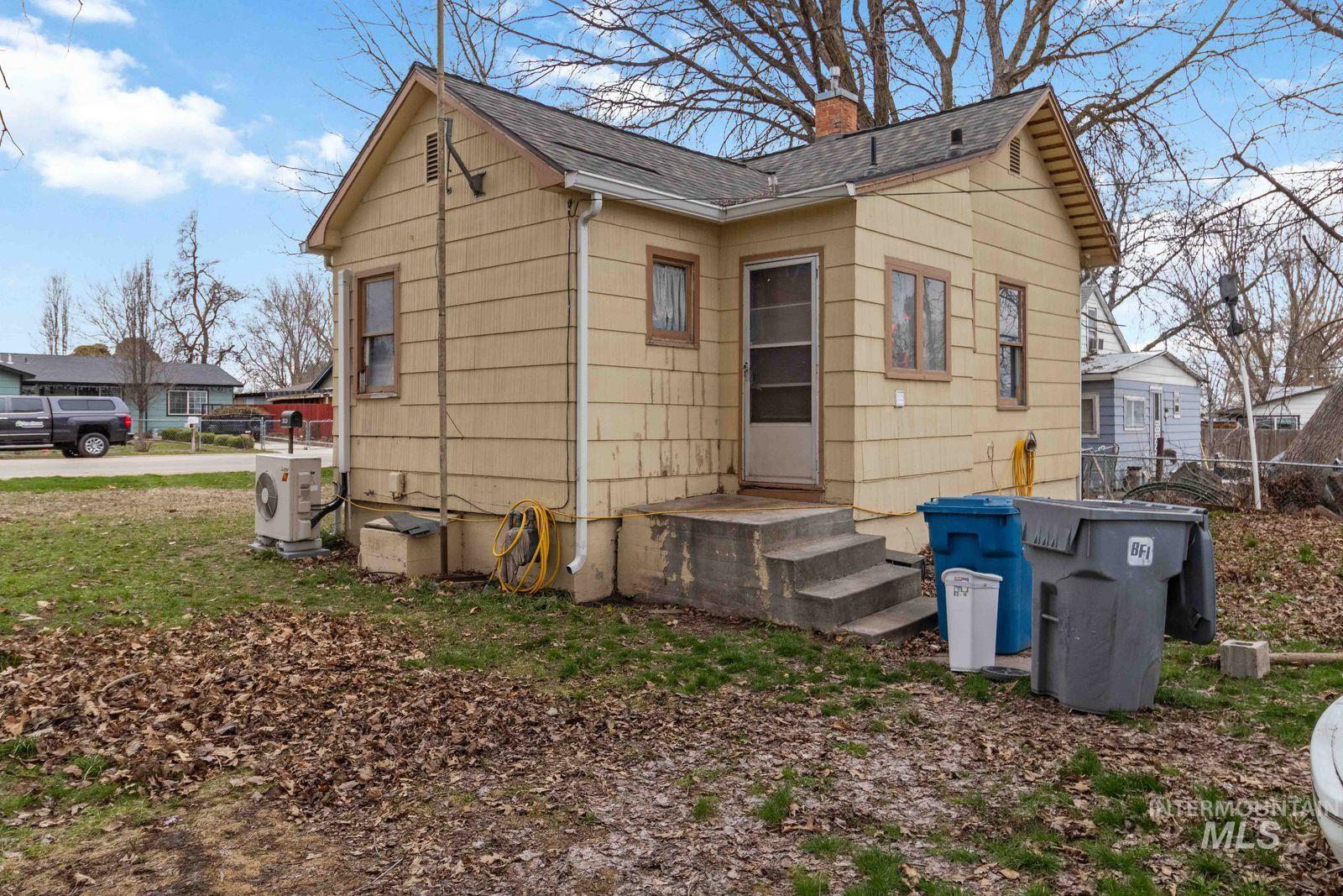 223 E Chicago St, Caldwell, Idaho 83605-3228, 1 Bedroom, 1 Bathroom, Residential For Sale, Price $199,900, 98977797