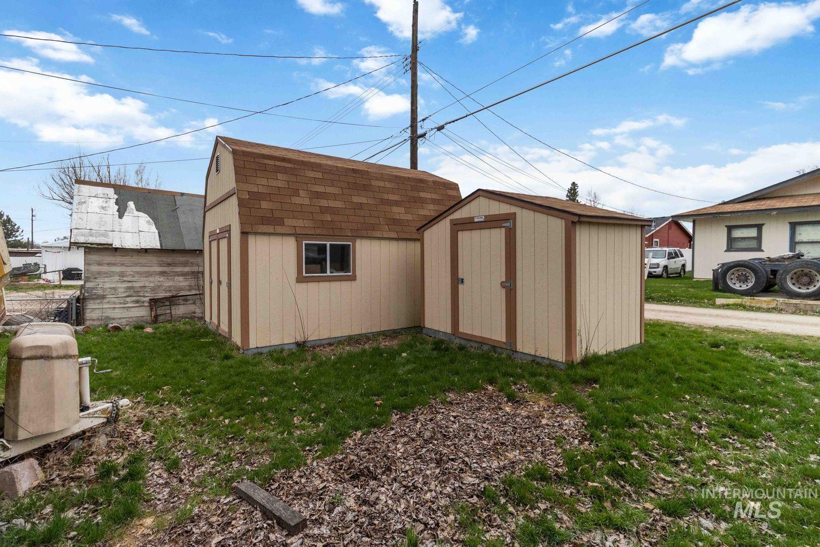 223 E Chicago St, Caldwell, Idaho 83605-3228, 1 Bedroom, 1 Bathroom, Residential For Sale, Price $199,900,MLS 98977797