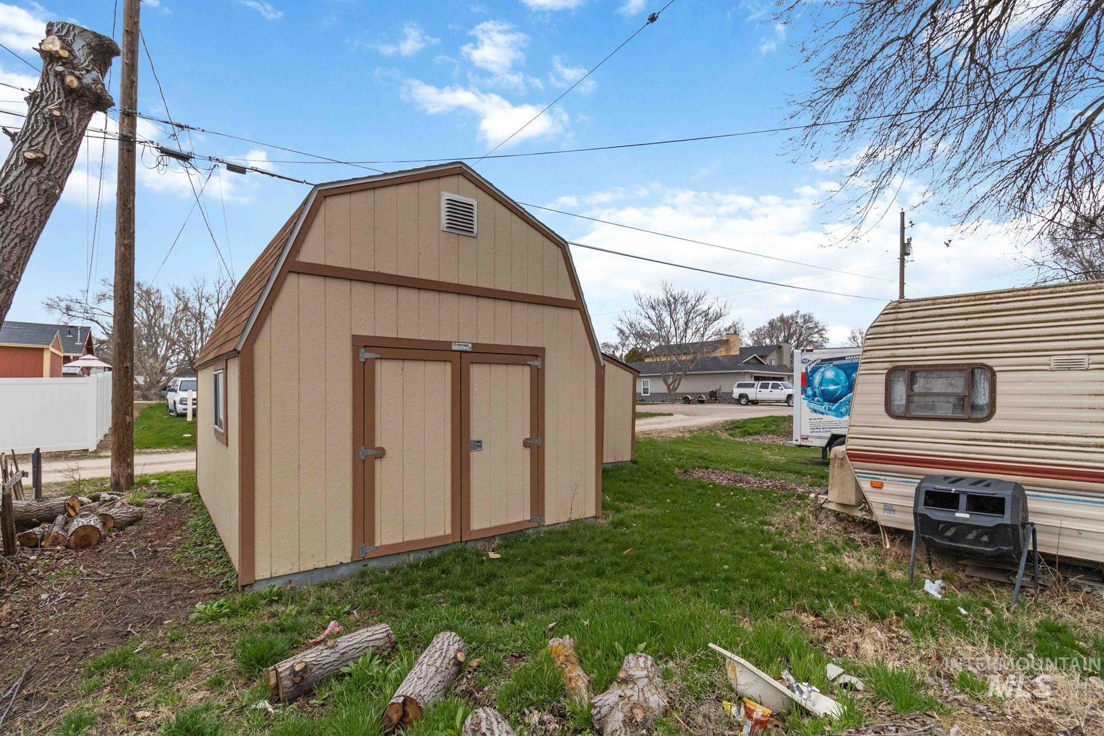 223 E Chicago St, Caldwell, Idaho 83605-3228, 1 Bedroom, 1 Bathroom, Residential For Sale, Price $199,900,MLS 98977797