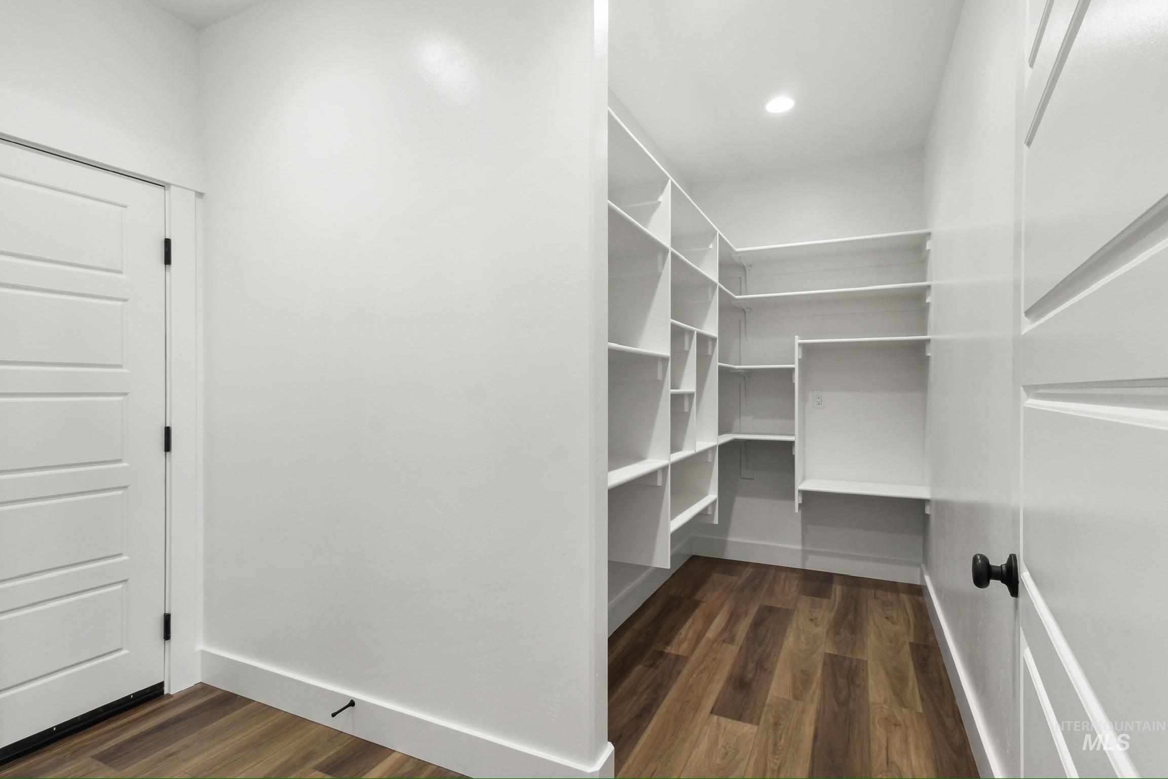 105 N 50 W, Rupert, Idaho 83350, 5 Bedrooms, 3.5 Bathrooms, Residential For Sale, Price $889,999,MLS 98977801