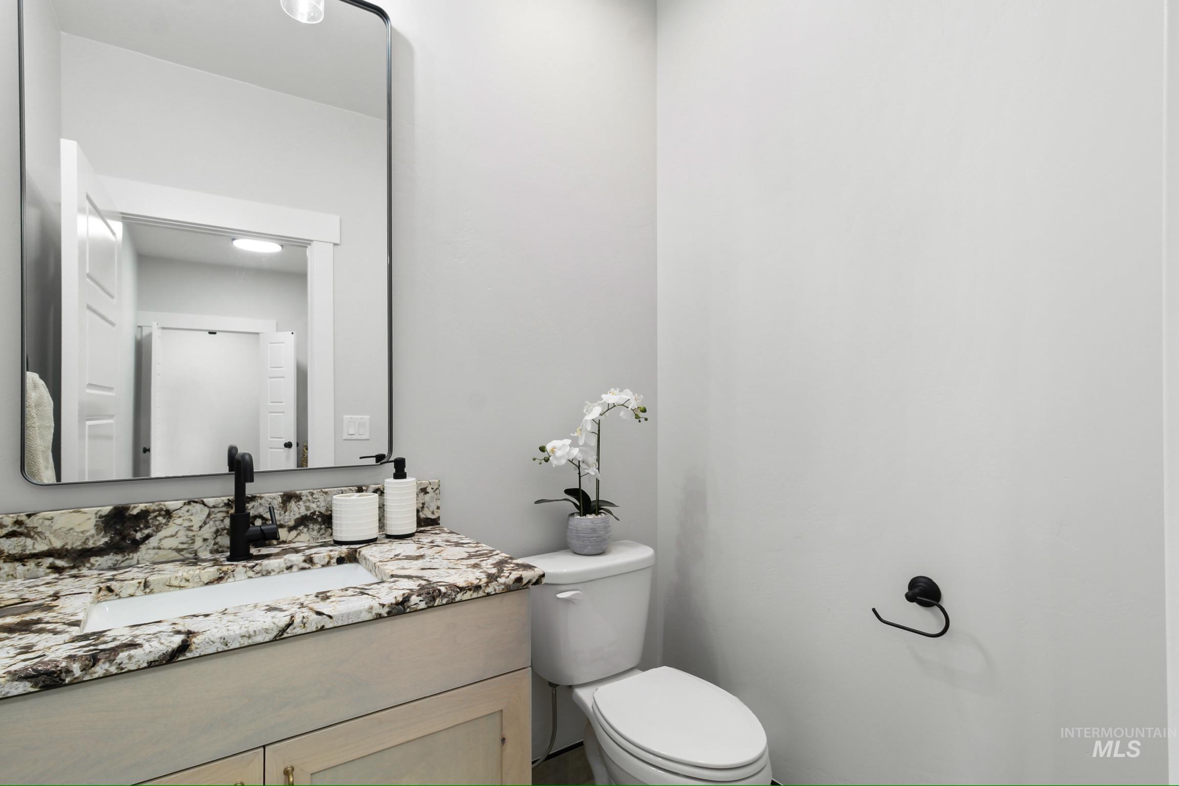 105 N 50 W, Rupert, Idaho 83350, 5 Bedrooms, 3.5 Bathrooms, Residential For Sale, Price $889,999,MLS 98977801