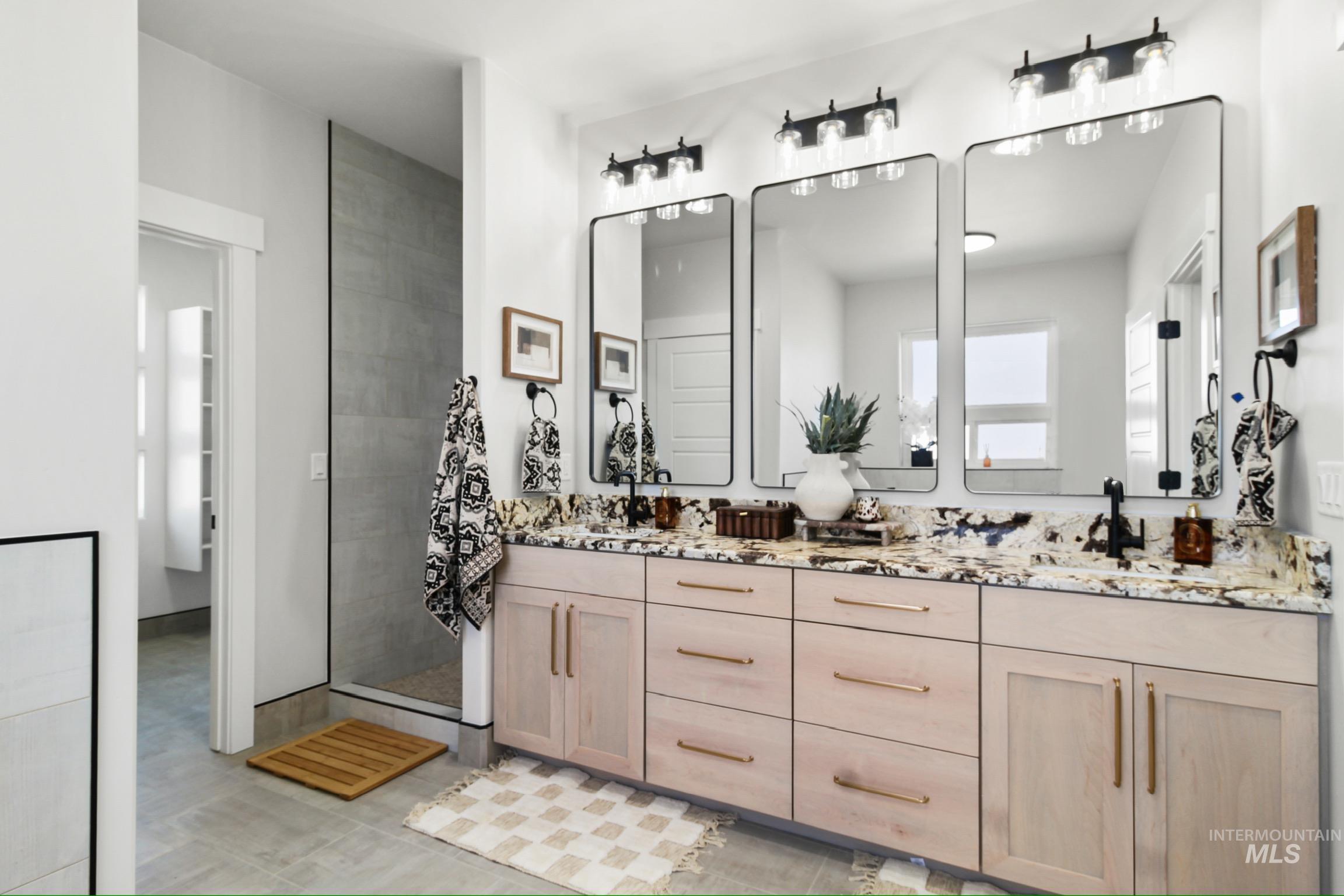 105 N 50 W, Rupert, Idaho 83350, 5 Bedrooms, 3.5 Bathrooms, Residential For Sale, Price $889,999,MLS 98977801