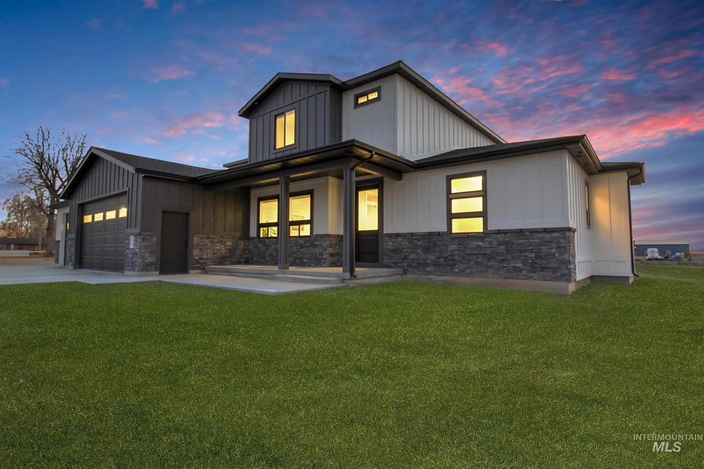 105 N 50 W, Rupert, Idaho 83350, 5 Bedrooms, 3.5 Bathrooms, Residential For Sale, Price $889,999,MLS 98977801