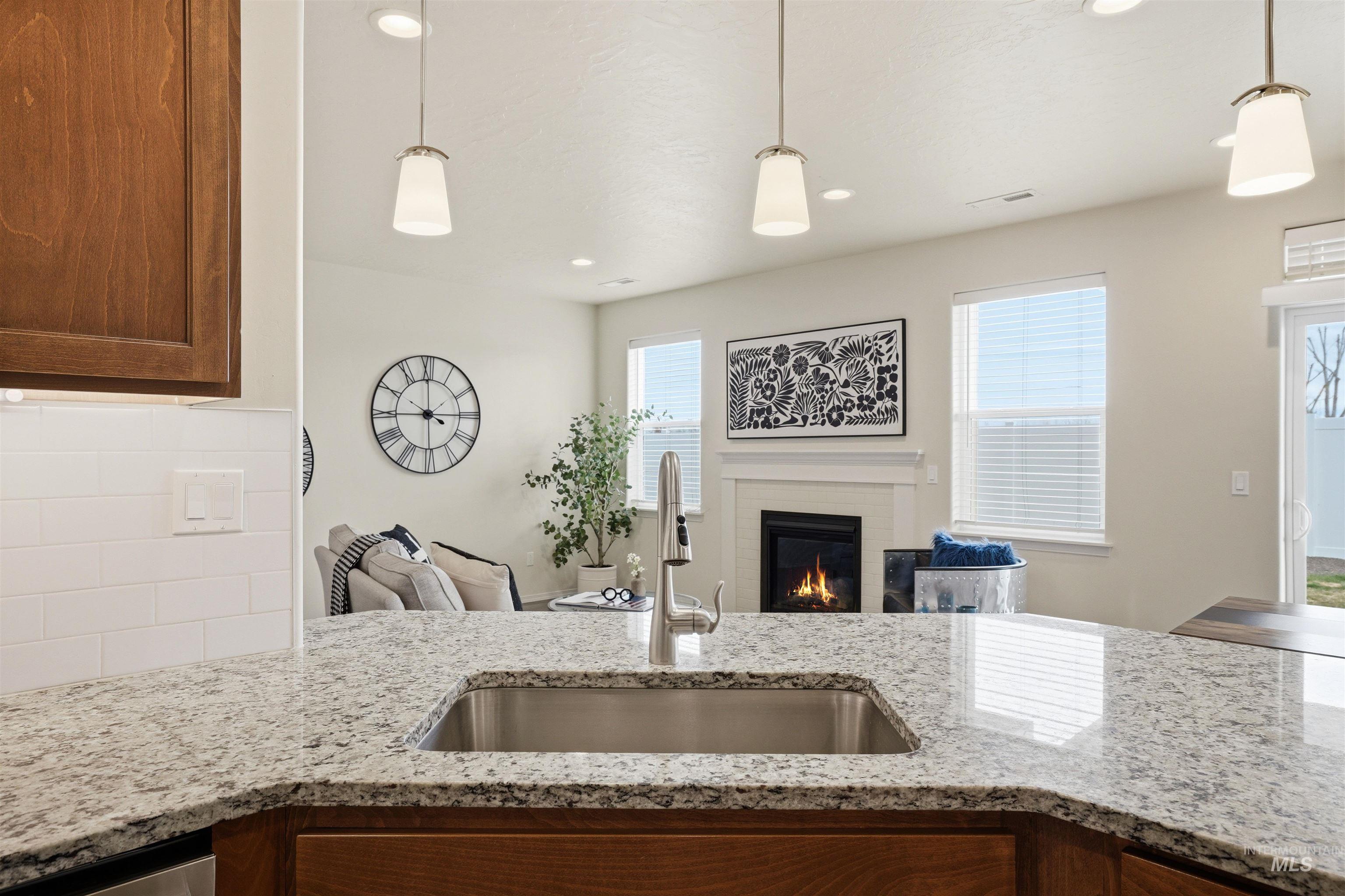 18522 White Rose Pl, Nampa, Idaho 83687, 3 Bedrooms, 2 Bathrooms, Residential For Sale, Price $399,900, 98977805