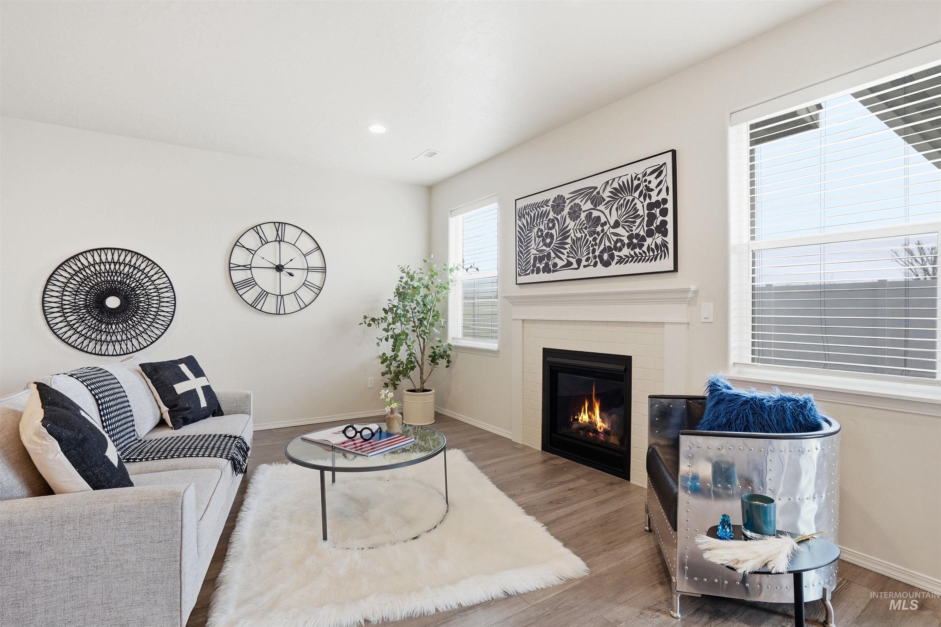 18522 White Rose Pl, Nampa, Idaho 83687, 3 Bedrooms, 2 Bathrooms, Residential For Sale, Price $399,900, 98977805