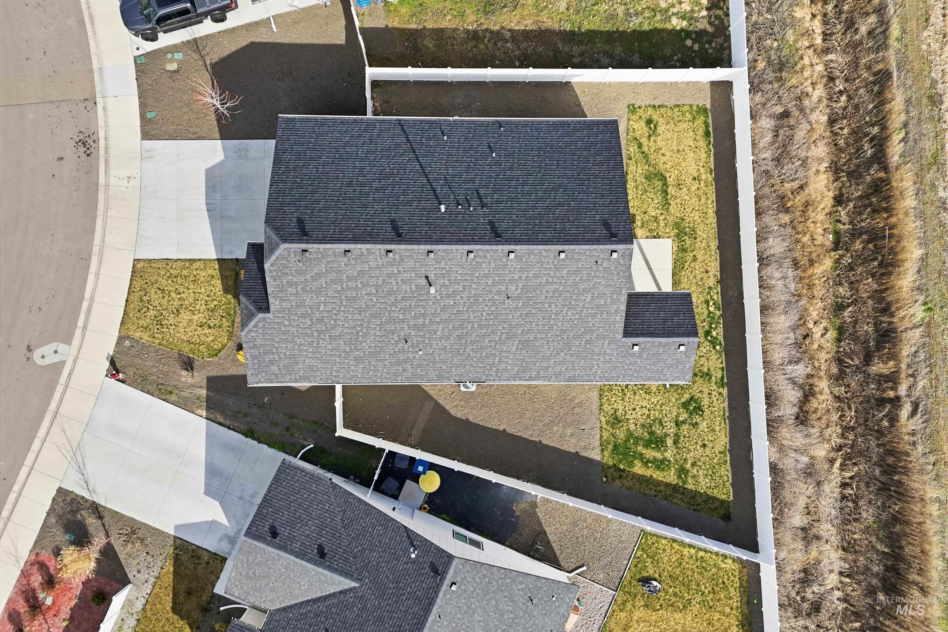 18522 White Rose Pl, Nampa, Idaho 83687, 3 Bedrooms, 2 Bathrooms, Residential For Sale, Price $399,900, 98977805