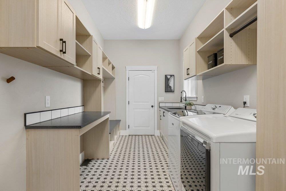 12320 N Upper Ridge Pl., Boise, Idaho 83714, 4 Bedrooms, 3.5 Bathrooms, Residential For Sale, Price $1,875,000, 98977807