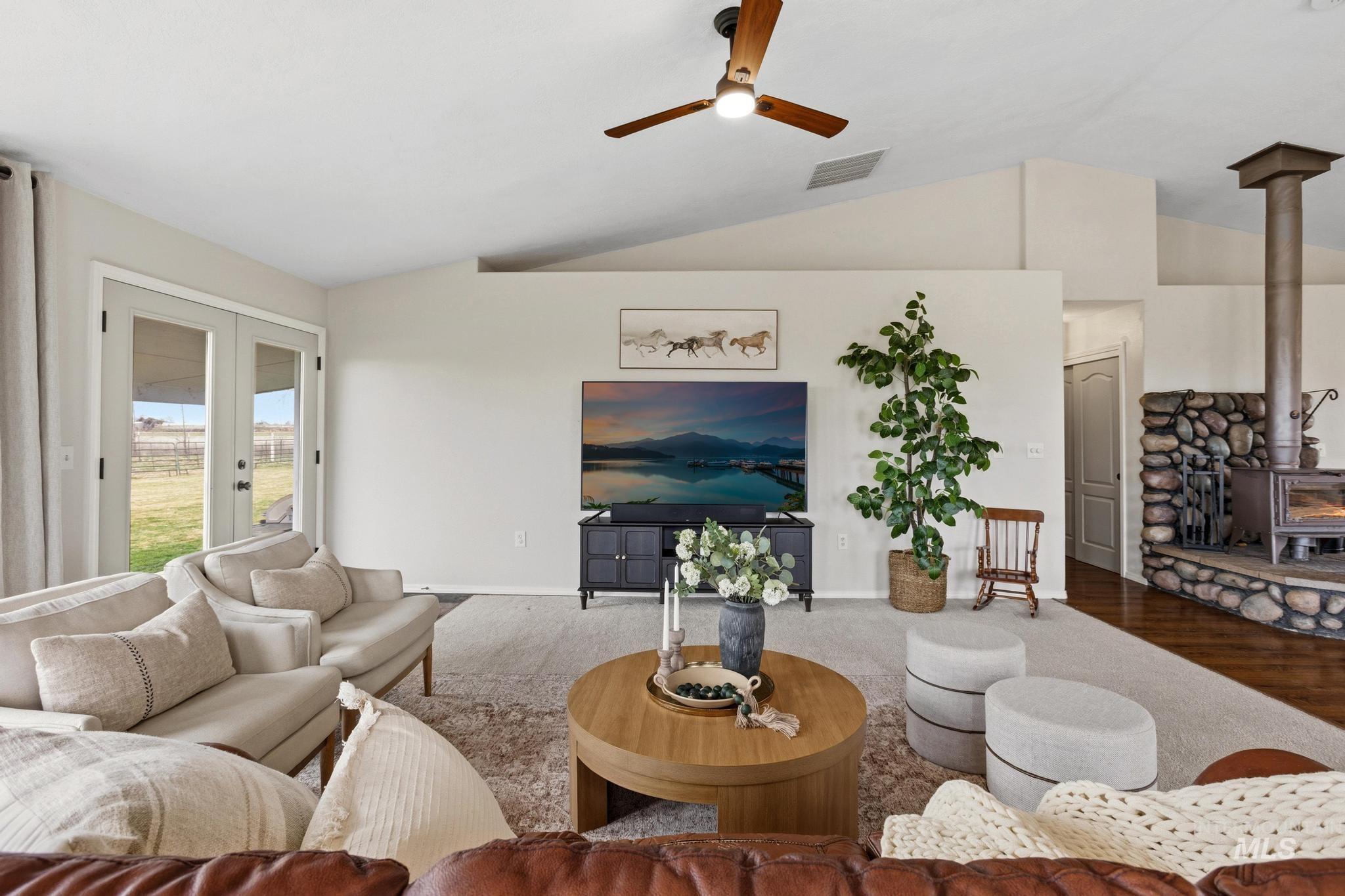 19716 Country View Ln, Caldwell, Idaho 83607, 3 Bedrooms, 2 Bathrooms, Residential For Sale, Price $730,000, 98977810