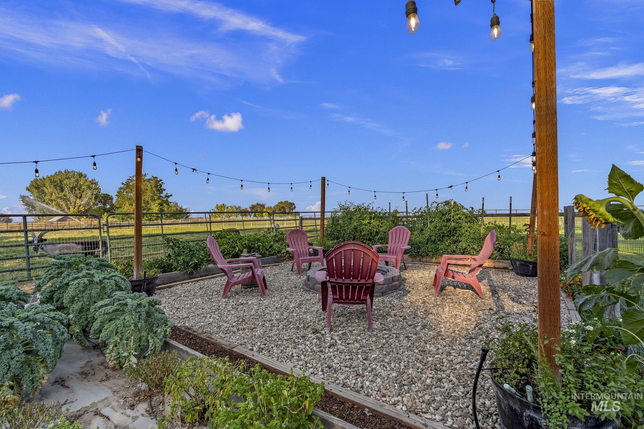 19716 Country View Ln, Caldwell, Idaho 83607, 3 Bedrooms, 2 Bathrooms, Residential For Sale, Price $730,000, 98977810