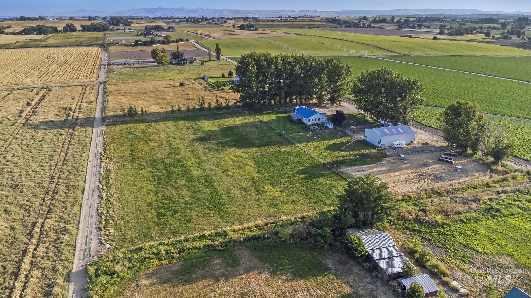 19716 Country View Ln, Caldwell, Idaho 83607, 3 Bedrooms, 2 Bathrooms, Residential For Sale, Price $730,000, 98977810