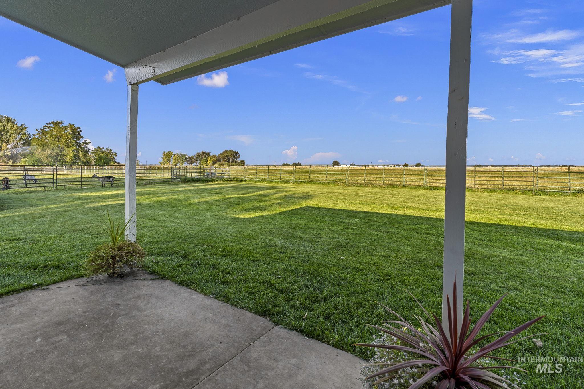 19716 Country View Ln, Caldwell, Idaho 83607, 3 Bedrooms, 2 Bathrooms, Residential For Sale, Price $730,000, 98977810