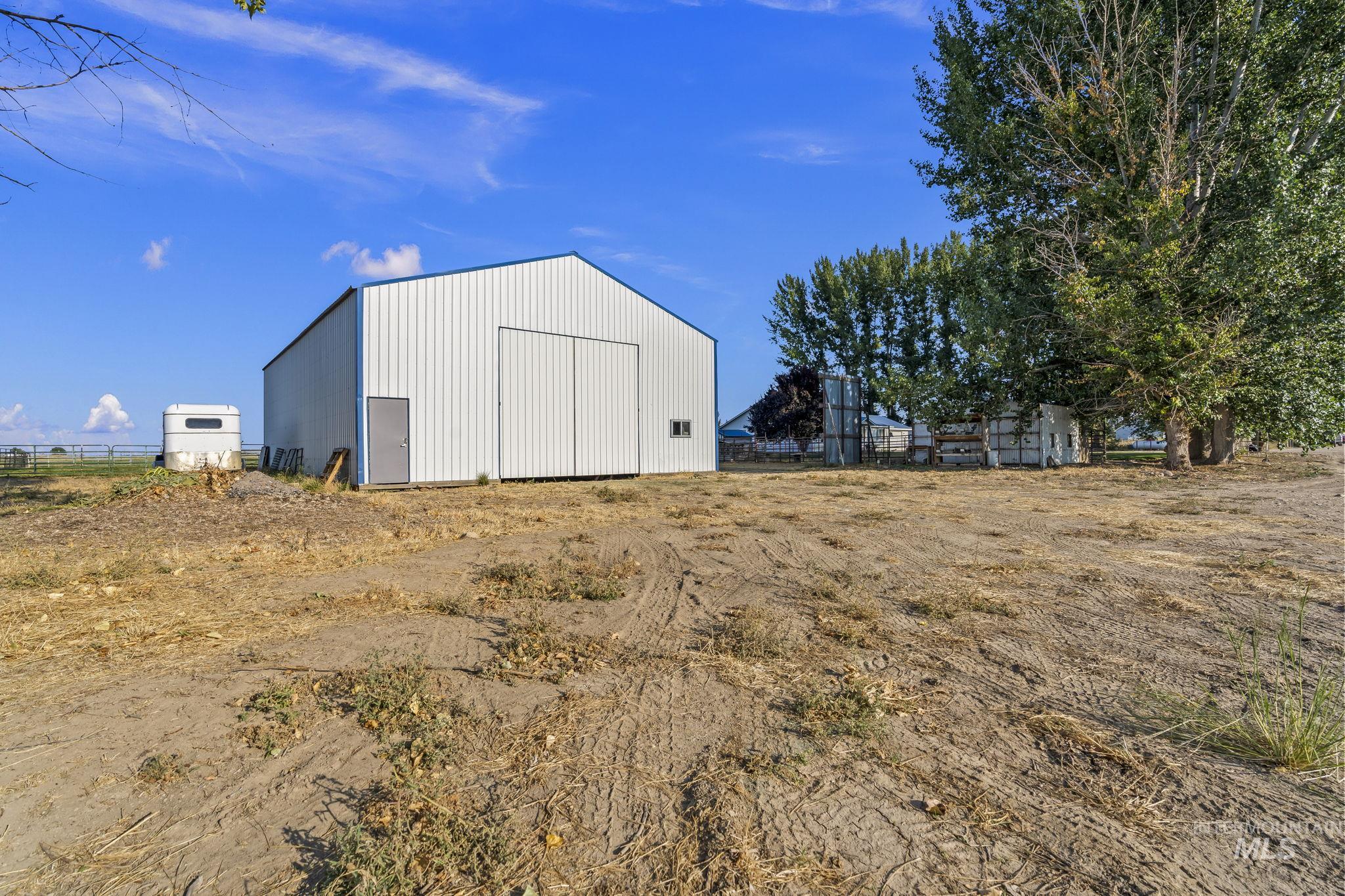 19716 Country View Ln, Caldwell, Idaho 83607, 3 Bedrooms, 2 Bathrooms, Residential For Sale, Price $730,000, 98977810