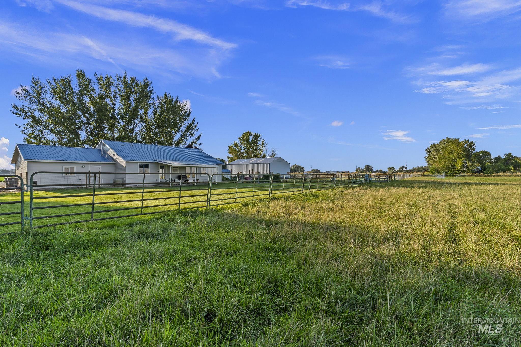 19716 Country View Ln, Caldwell, Idaho 83607, 3 Bedrooms, 2 Bathrooms, Residential For Sale, Price $730,000, 98977810