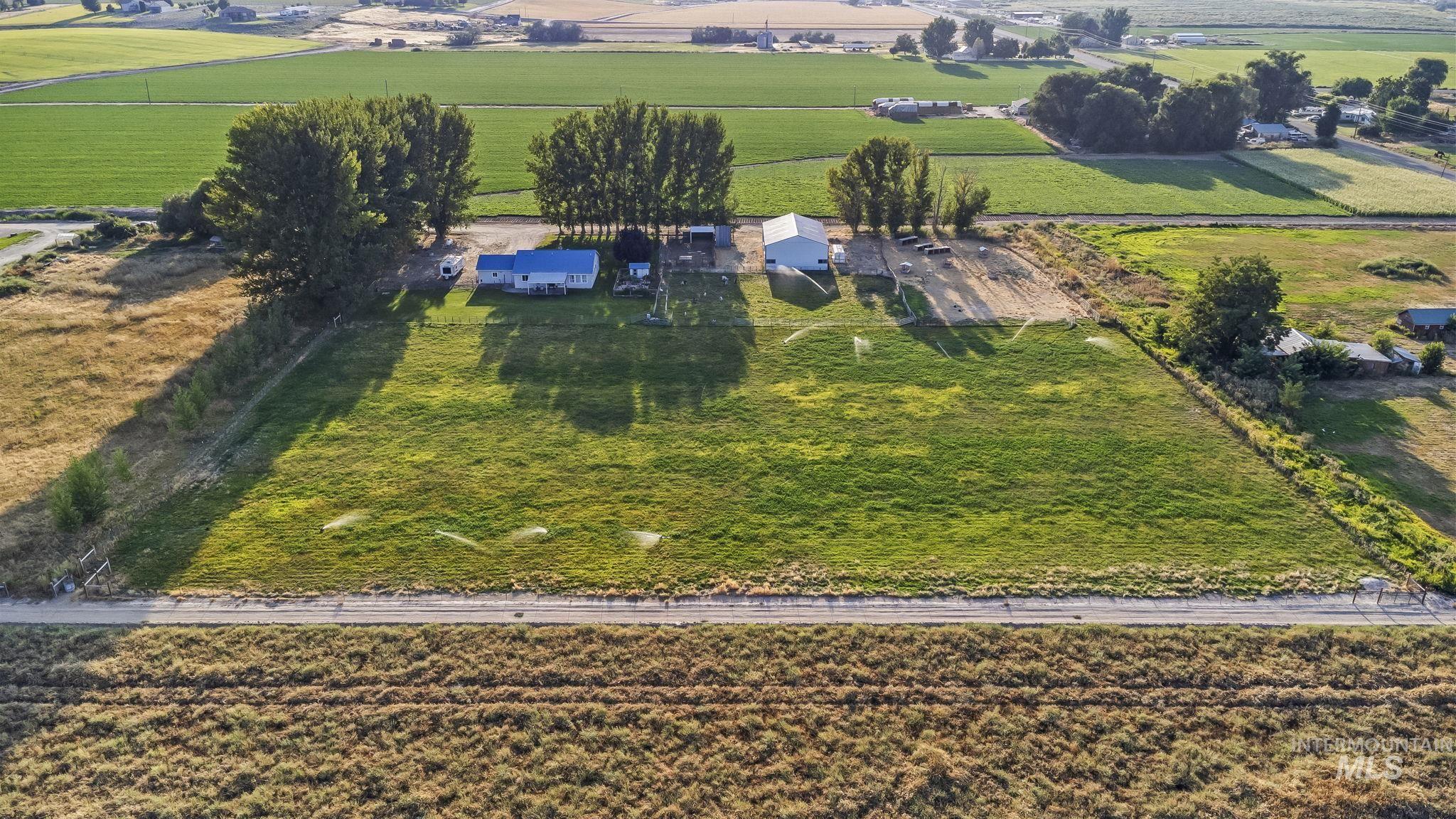 19716 Country View Ln, Caldwell, Idaho 83607, 3 Bedrooms, 2 Bathrooms, Residential For Sale, Price $730,000, 98977810