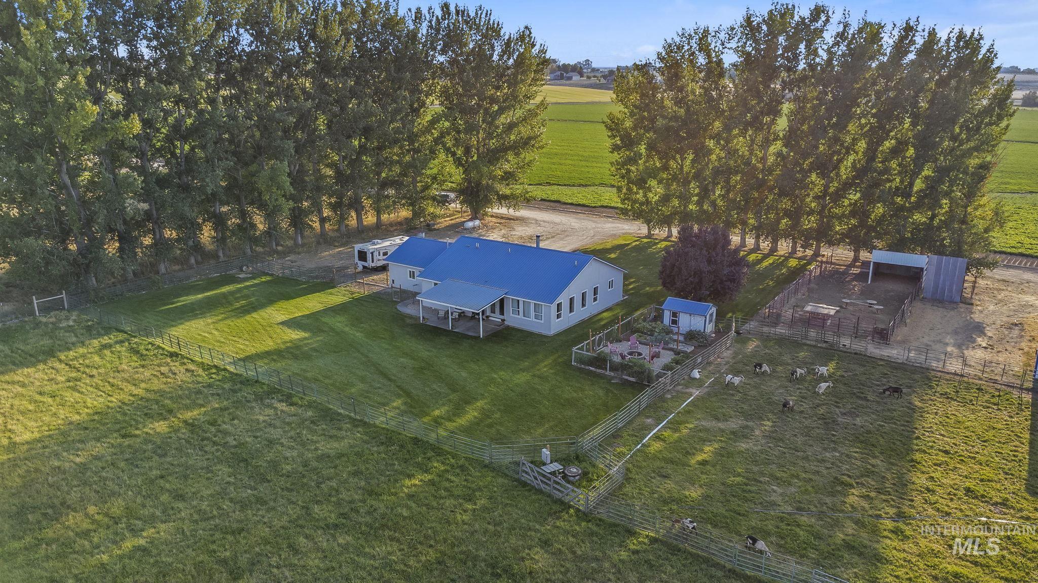 19716 Country View Ln, Caldwell, Idaho 83607, 3 Bedrooms, 2 Bathrooms, Residential For Sale, Price $730,000, 98977810
