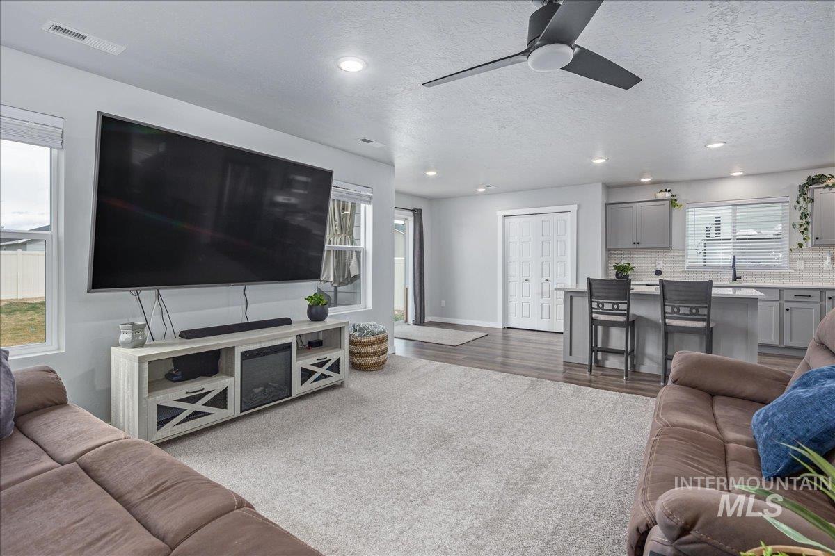 7620 E Limpkin Dr., Nampa, Idaho 83687, 4 Bedrooms, 2.5 Bathrooms, Residential For Sale, Price $490,000, 98977813