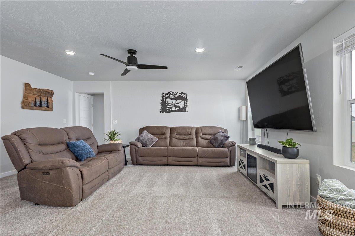 7620 E Limpkin Dr., Nampa, Idaho 83687, 4 Bedrooms, 2.5 Bathrooms, Residential For Sale, Price $490,000, 98977813