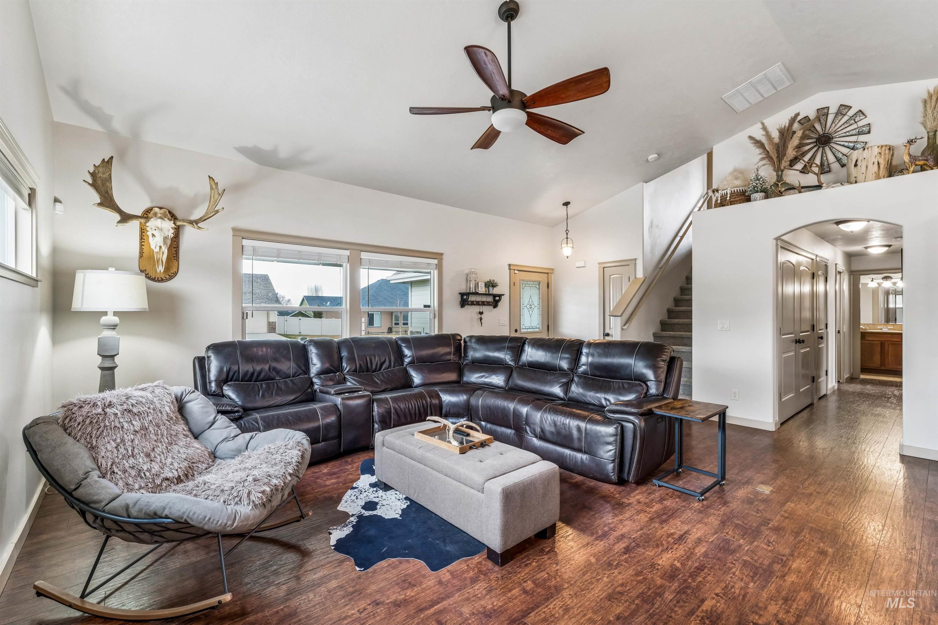 1108 E Royalty, Emmett, Idaho 83617, 4 Bedrooms, 3 Bathrooms, Residential For Sale, Price $517,000, 98977814