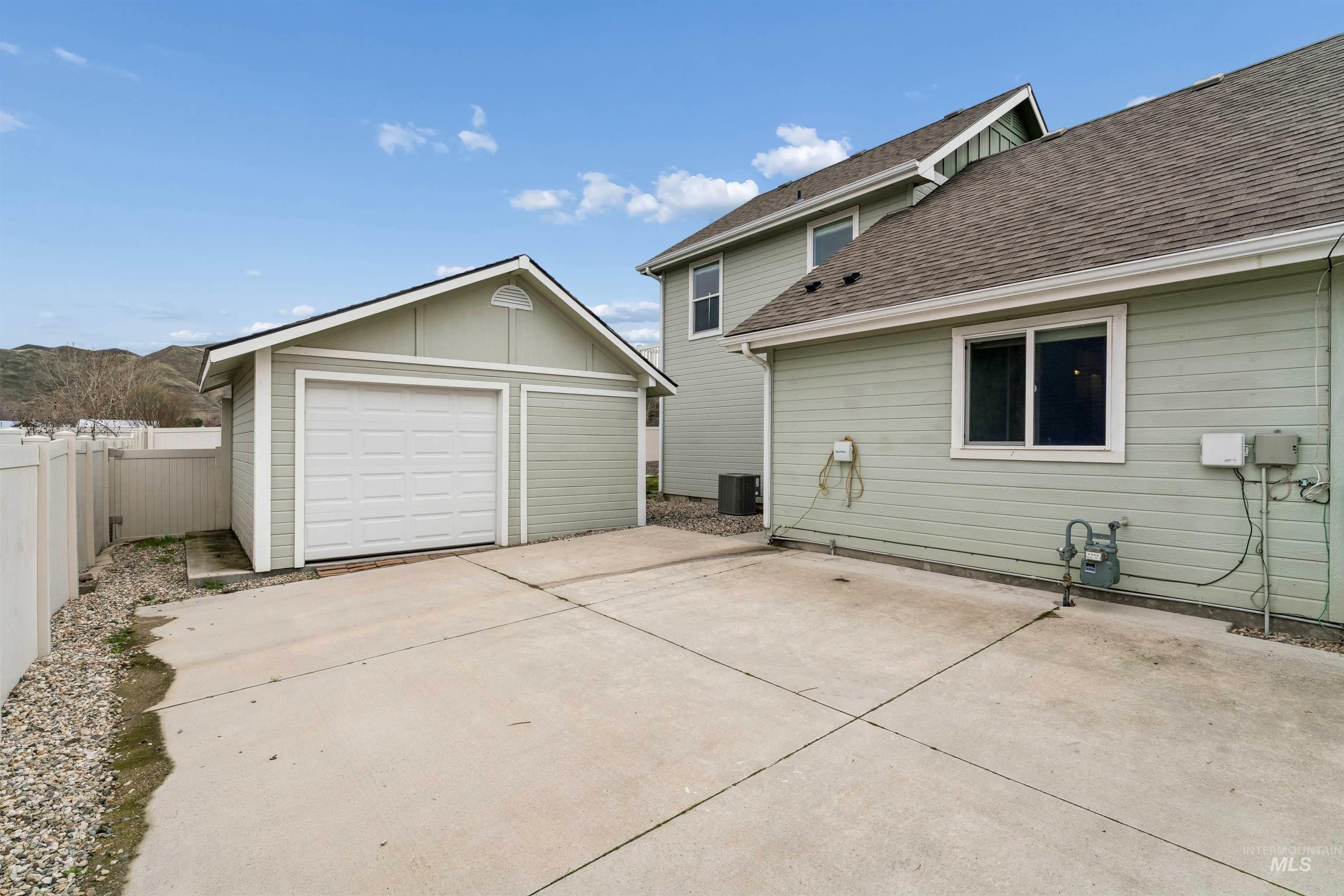 1108 E Royalty, Emmett, Idaho 83617, 4 Bedrooms, 3 Bathrooms, Residential For Sale, Price $517,000, 98977814