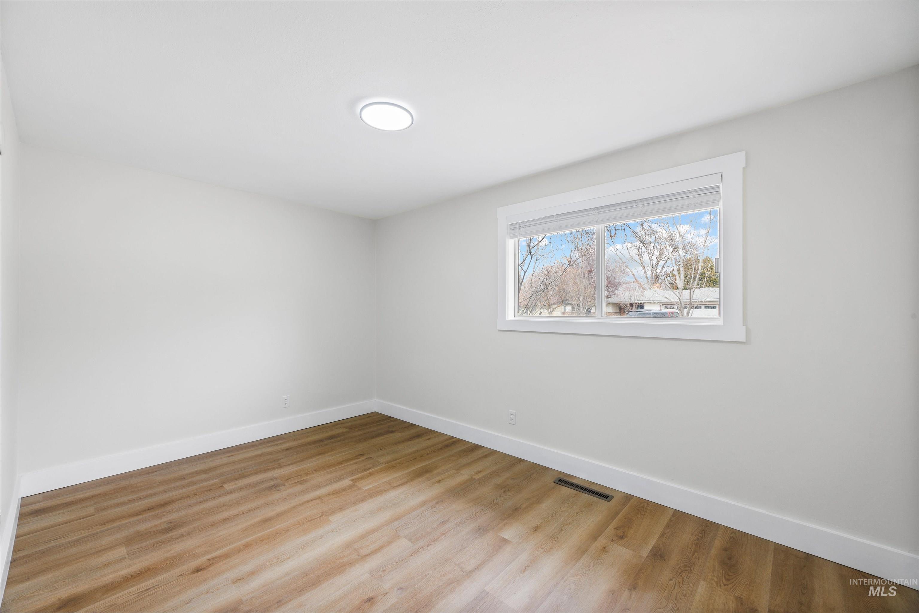 6307 W Tahoe Dr, Boise, Idaho 83709, 4 Bedrooms, 2 Bathrooms, Residential For Sale, Price $559,900, 98977816