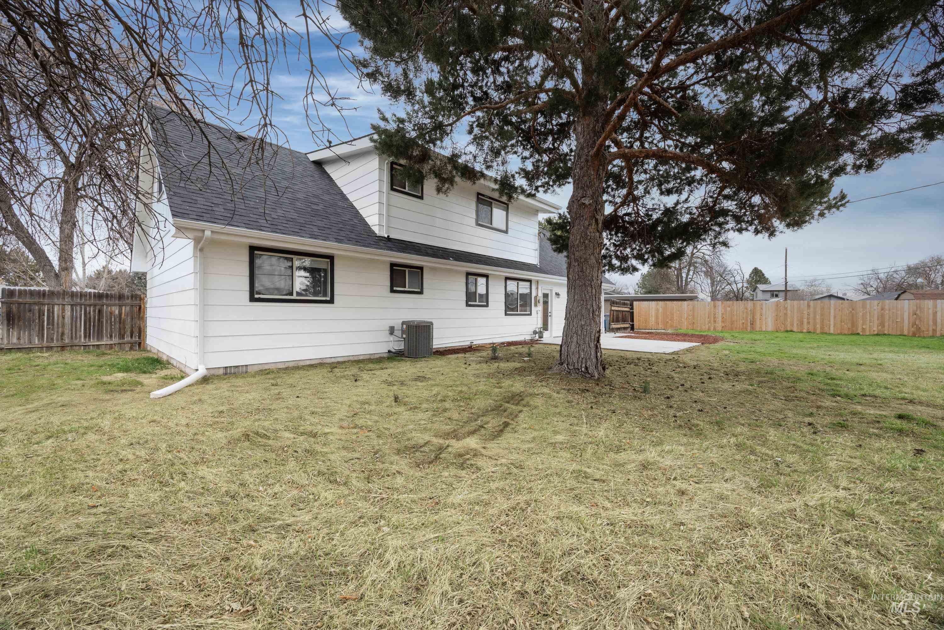 6307 W Tahoe Dr, Boise, Idaho 83709, 4 Bedrooms, 2 Bathrooms, Residential For Sale, Price $559,900, 98977816