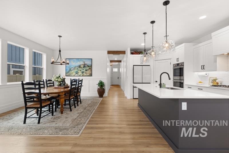 258 W Kinross St, Middleton, Idaho 83644, 3 Bedrooms, 2 Bathrooms, Residential For Sale, Price $699,999,MLS 98977817