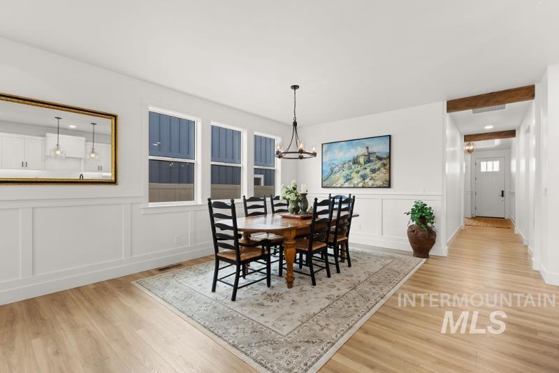 258 W Kinross St, Middleton, Idaho 83644, 3 Bedrooms, 2 Bathrooms, Residential For Sale, Price $699,999,MLS 98977817