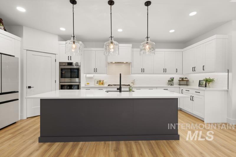 258 W Kinross St, Middleton, Idaho 83644, 3 Bedrooms, 2 Bathrooms, Residential For Sale, Price $699,999,MLS 98977817