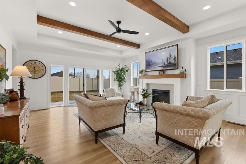 258 W Kinross St, Middleton, Idaho 83644, 3 Bedrooms, 2 Bathrooms, Residential For Sale, Price $699,999,MLS 98977817