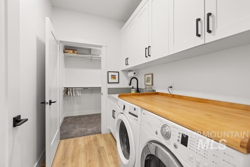 258 W Kinross St, Middleton, Idaho 83644, 3 Bedrooms, 2 Bathrooms, Residential For Sale, Price $699,999,MLS 98977817