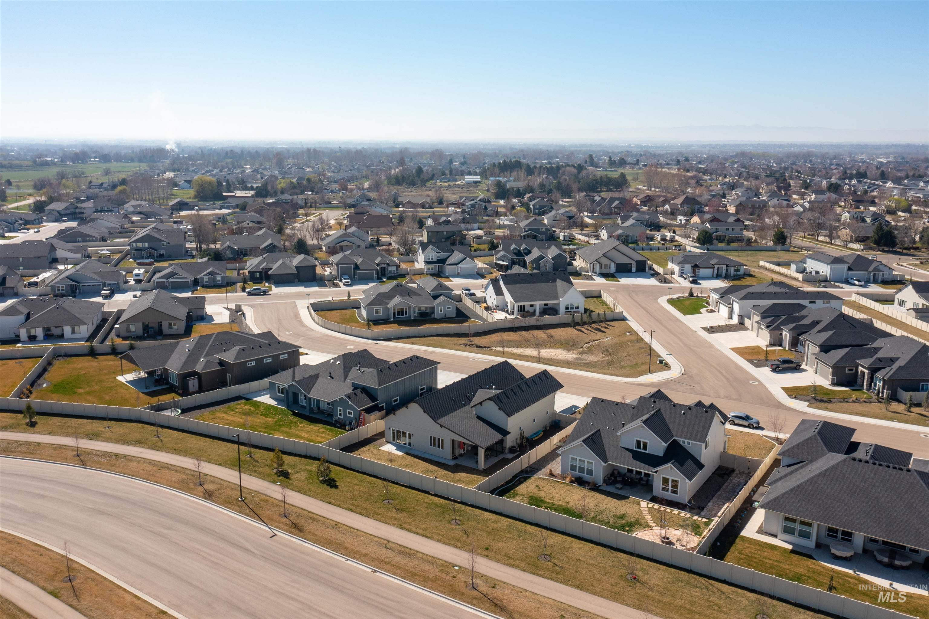 258 W Kinross St, Middleton, Idaho 83644, 3 Bedrooms, 2 Bathrooms, Residential For Sale, Price $699,999,MLS 98977817