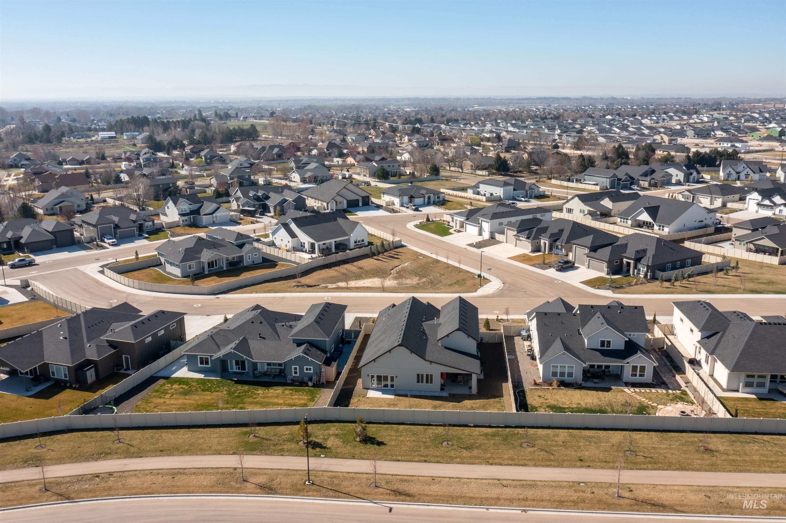 258 W Kinross St, Middleton, Idaho 83644, 3 Bedrooms, 2 Bathrooms, Residential For Sale, Price $699,999,MLS 98977817