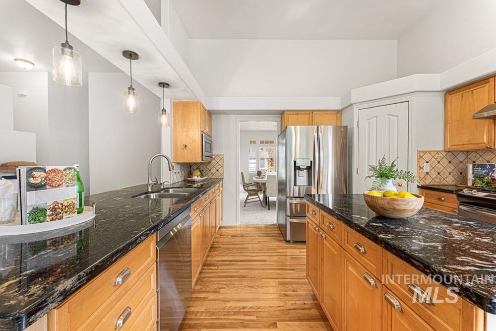 6147 S Settlement Way, Boise, Idaho 83716, 4 Bedrooms, 2.5 Bathrooms, Residential For Sale, Price $865,000, 98977818