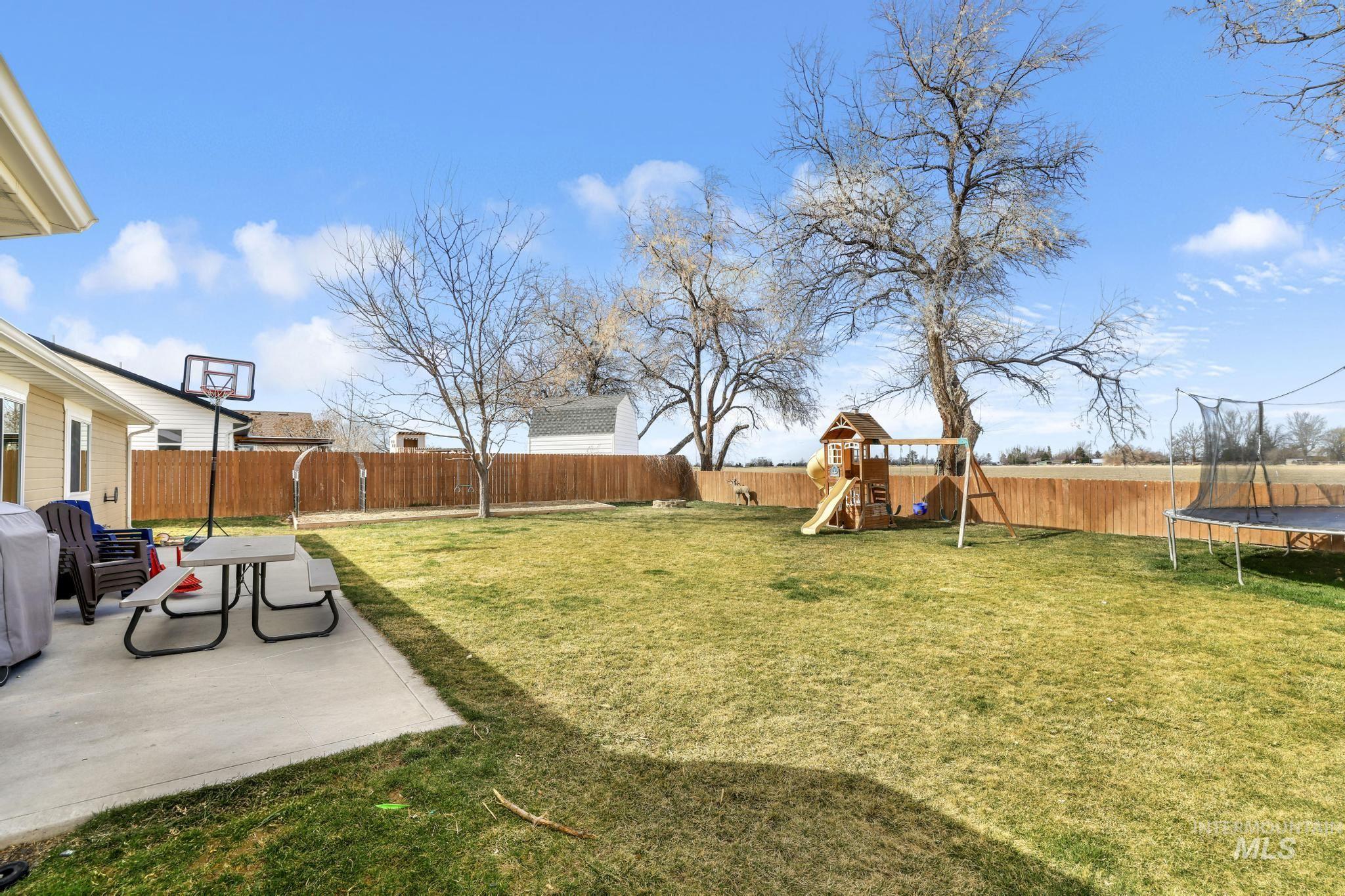 385 El Camino, Twin Falls, Idaho 83301, 3 Bedrooms, 2 Bathrooms, Residential For Sale, Price $369,900, 98977819