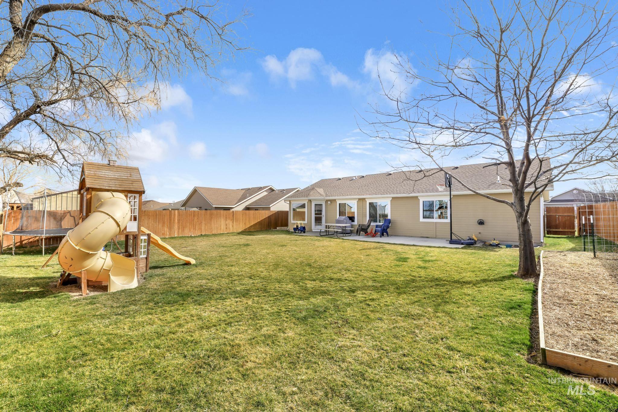 385 El Camino, Twin Falls, Idaho 83301, 3 Bedrooms, 2 Bathrooms, Residential For Sale, Price $369,900, 98977819