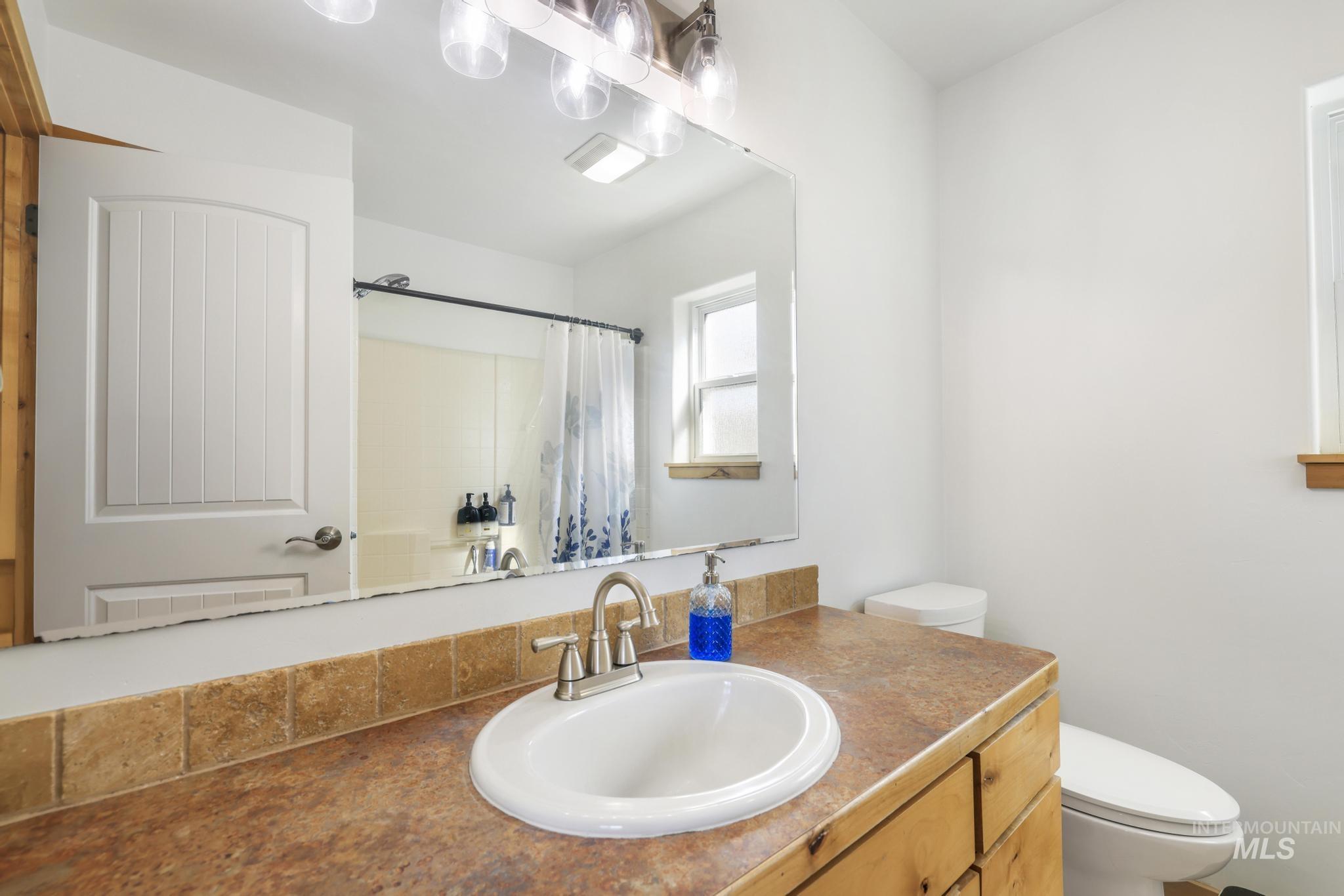 385 El Camino, Twin Falls, Idaho 83301, 3 Bedrooms, 2 Bathrooms, Residential For Sale, Price $369,900, 98977819