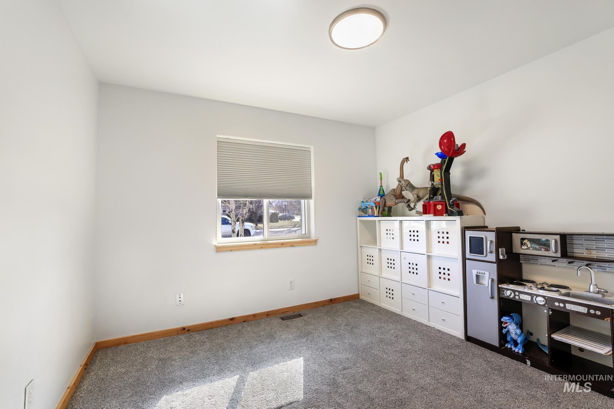 385 El Camino, Twin Falls, Idaho 83301, 3 Bedrooms, 2 Bathrooms, Residential For Sale, Price $369,900, 98977819