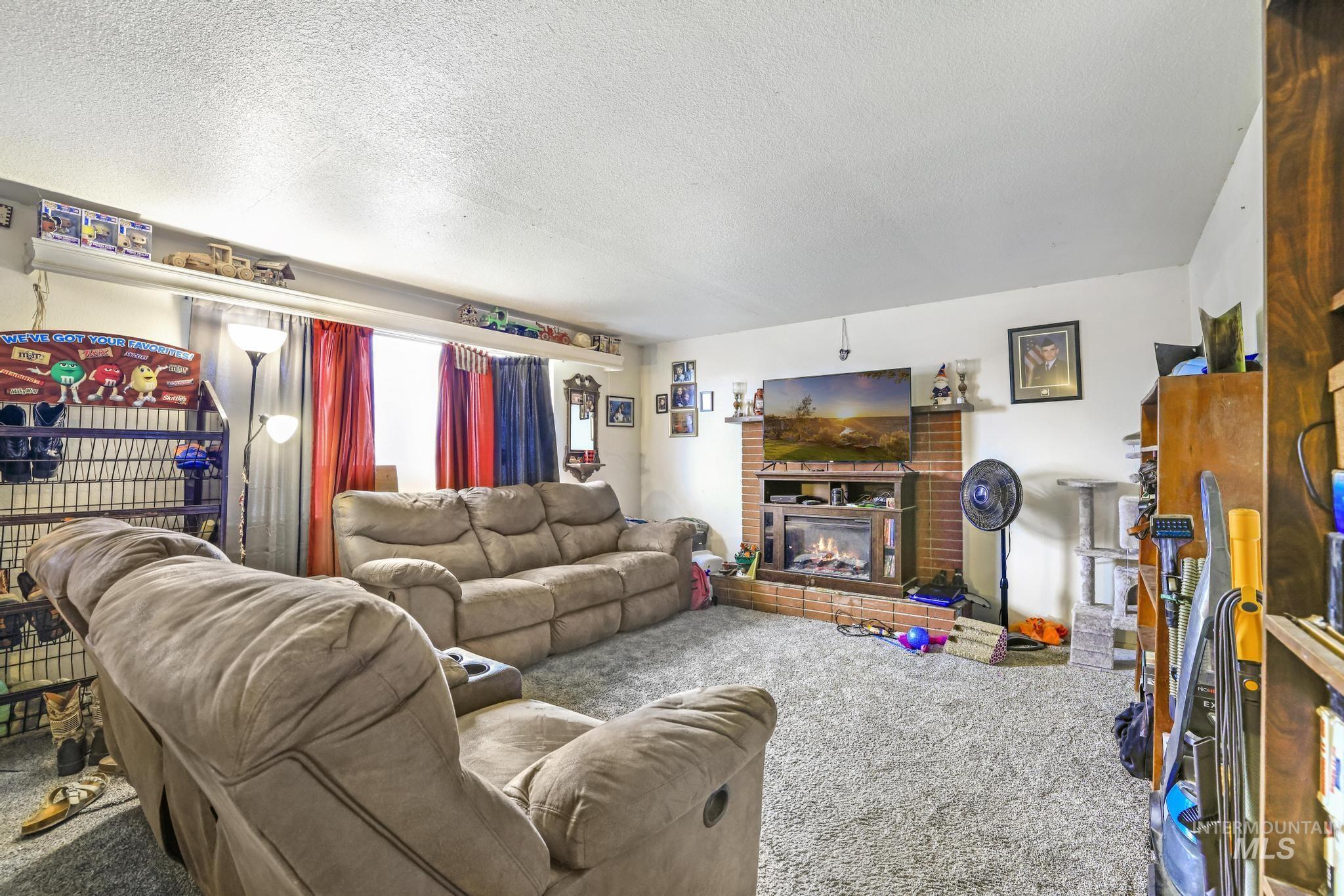 913 9th Ave N, Buhl, Idaho 83316, 3 Bedrooms, 2 Bathrooms, Residential For Sale, Price $229,000, 98977820