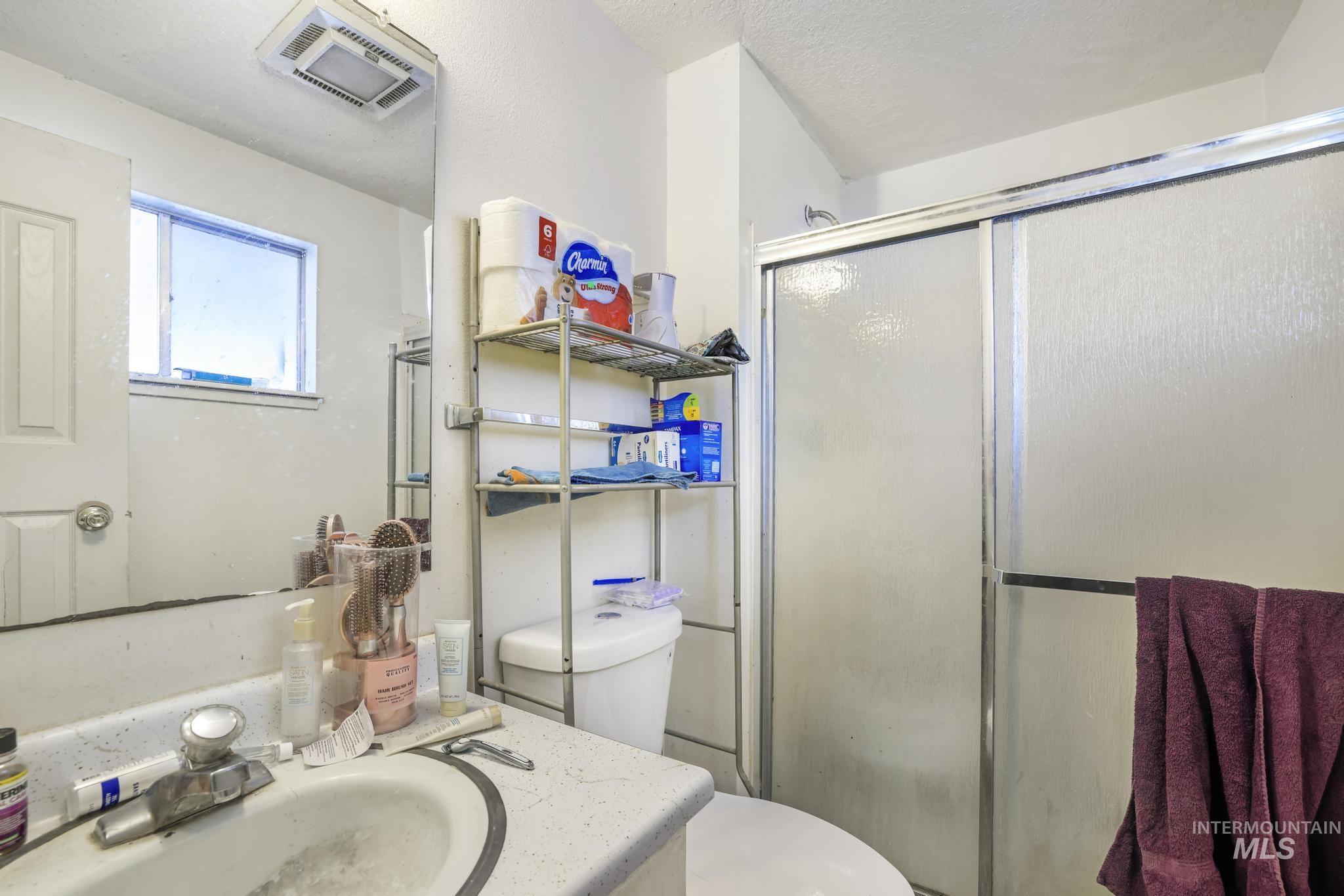 913 9th Ave N, Buhl, Idaho 83316, 3 Bedrooms, 2 Bathrooms, Residential For Sale, Price $229,000, 98977820