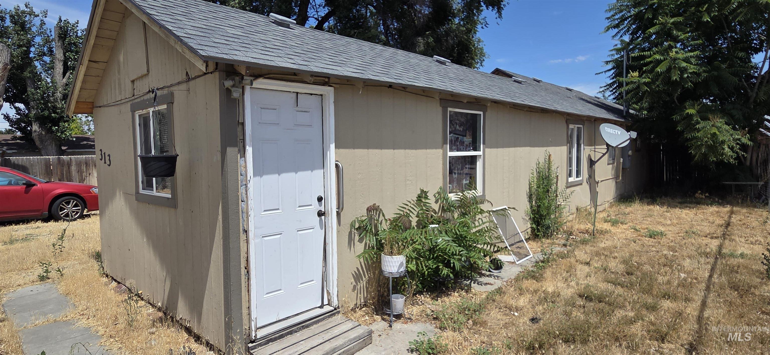 313 E Kearney St, Caldwell, Idaho 83605-2638, 2 Bedrooms, 1 Bathroom, Residential For Sale, Price $229,900,MLS 98977821