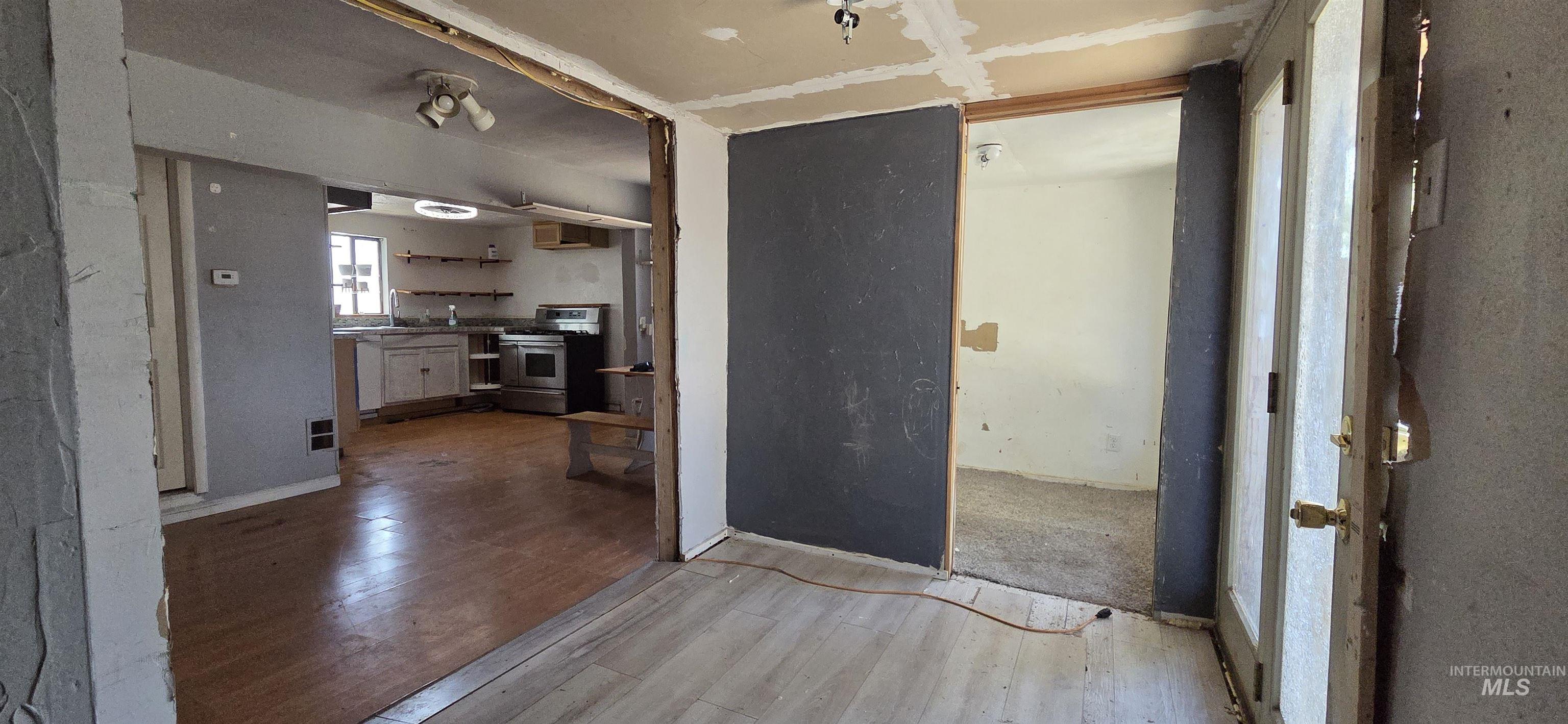 313 E Kearney St, Caldwell, Idaho 83605-2638, 2 Bedrooms, 1 Bathroom, Residential For Sale, Price $229,900,MLS 98977821