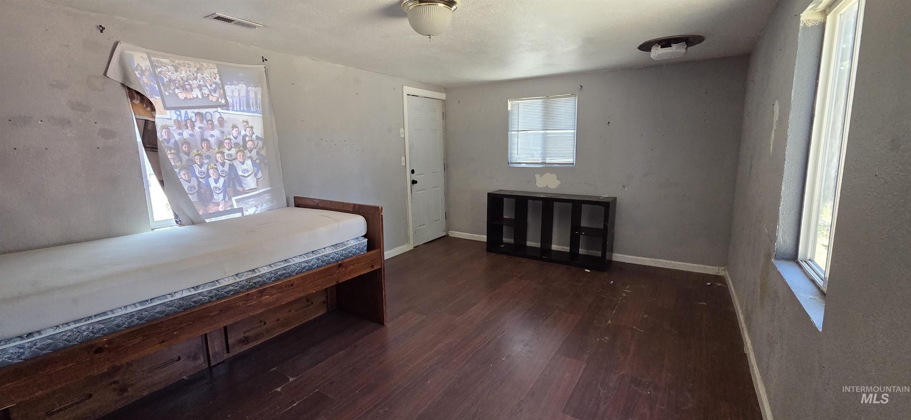 313 E Kearney St, Caldwell, Idaho 83605-2638, 2 Bedrooms, 1 Bathroom, Residential For Sale, Price $229,900,MLS 98977821