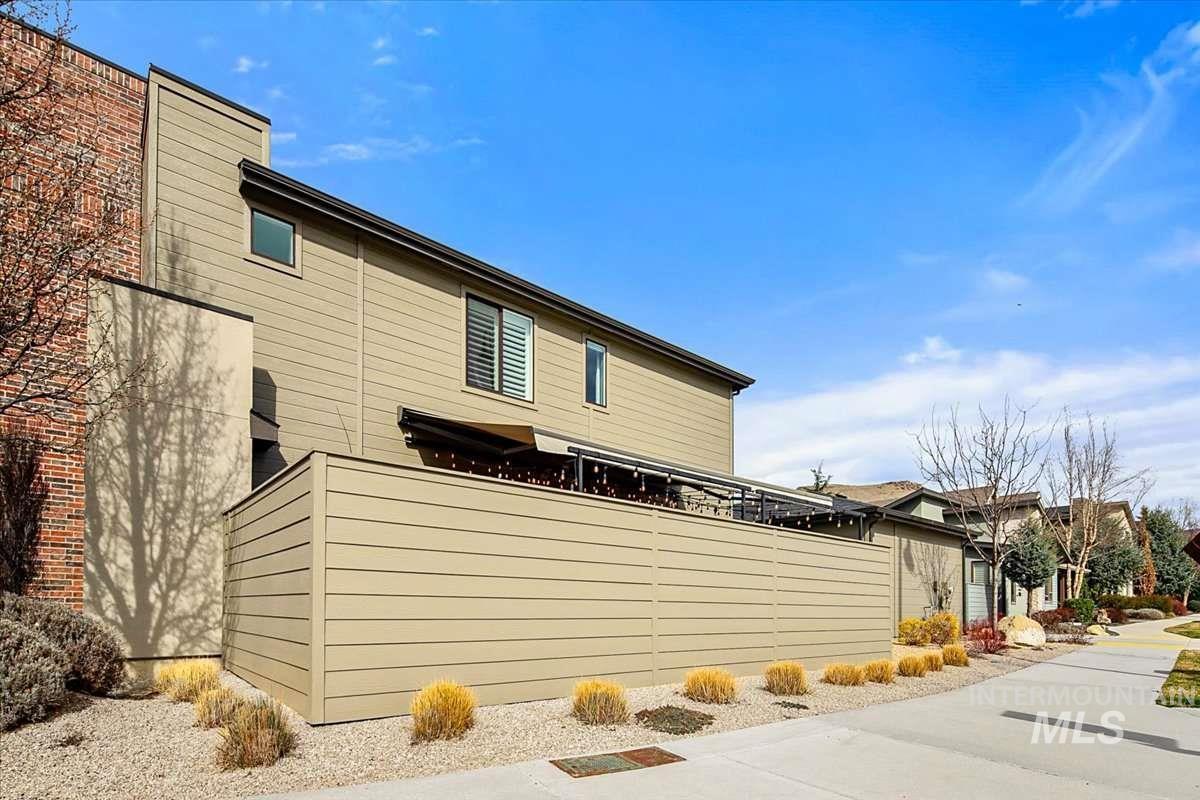 4044 E Parkcenter Blvd, Boise, Idaho 83716, 3 Bedrooms, 2.5 Bathrooms, Residential For Sale, Price $715,000, 98977823