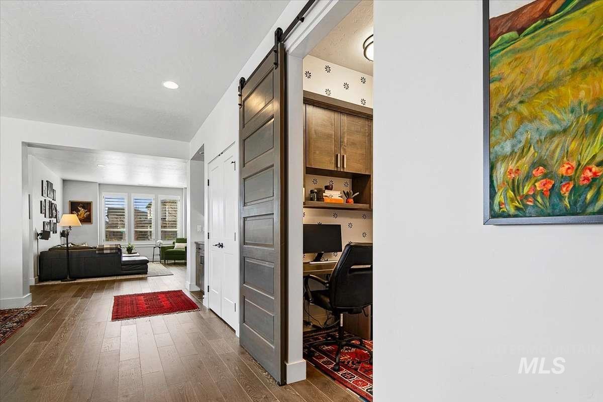 4044 E Parkcenter Blvd, Boise, Idaho 83716, 3 Bedrooms, 2.5 Bathrooms, Residential For Sale, Price $715,000, 98977823