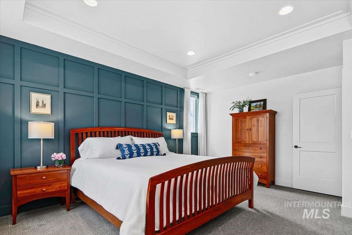 4044 E Parkcenter Blvd, Boise, Idaho 83716, 3 Bedrooms, 2.5 Bathrooms, Residential For Sale, Price $715,000, 98977823