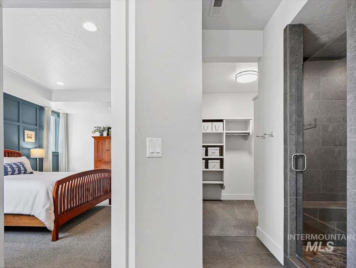 4044 E Parkcenter Blvd, Boise, Idaho 83716, 3 Bedrooms, 2.5 Bathrooms, Residential For Sale, Price $715,000, 98977823