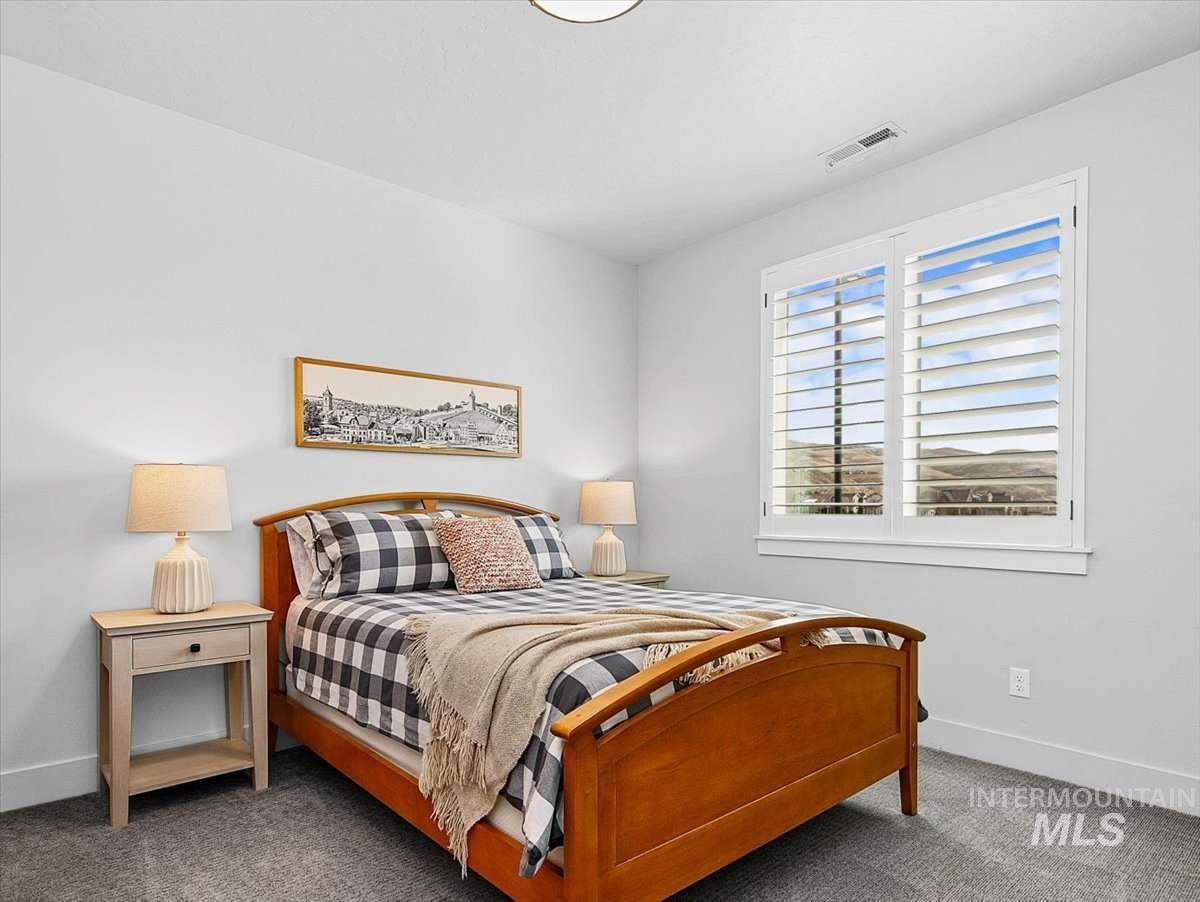 4044 E Parkcenter Blvd, Boise, Idaho 83716, 3 Bedrooms, 2.5 Bathrooms, Residential For Sale, Price $715,000, 98977823