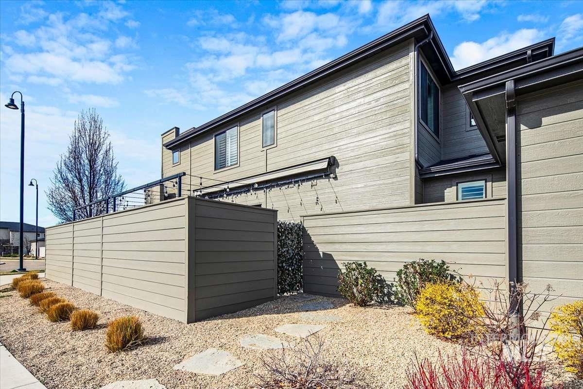 4044 E Parkcenter Blvd, Boise, Idaho 83716, 3 Bedrooms, 2.5 Bathrooms, Residential For Sale, Price $715,000, 98977823