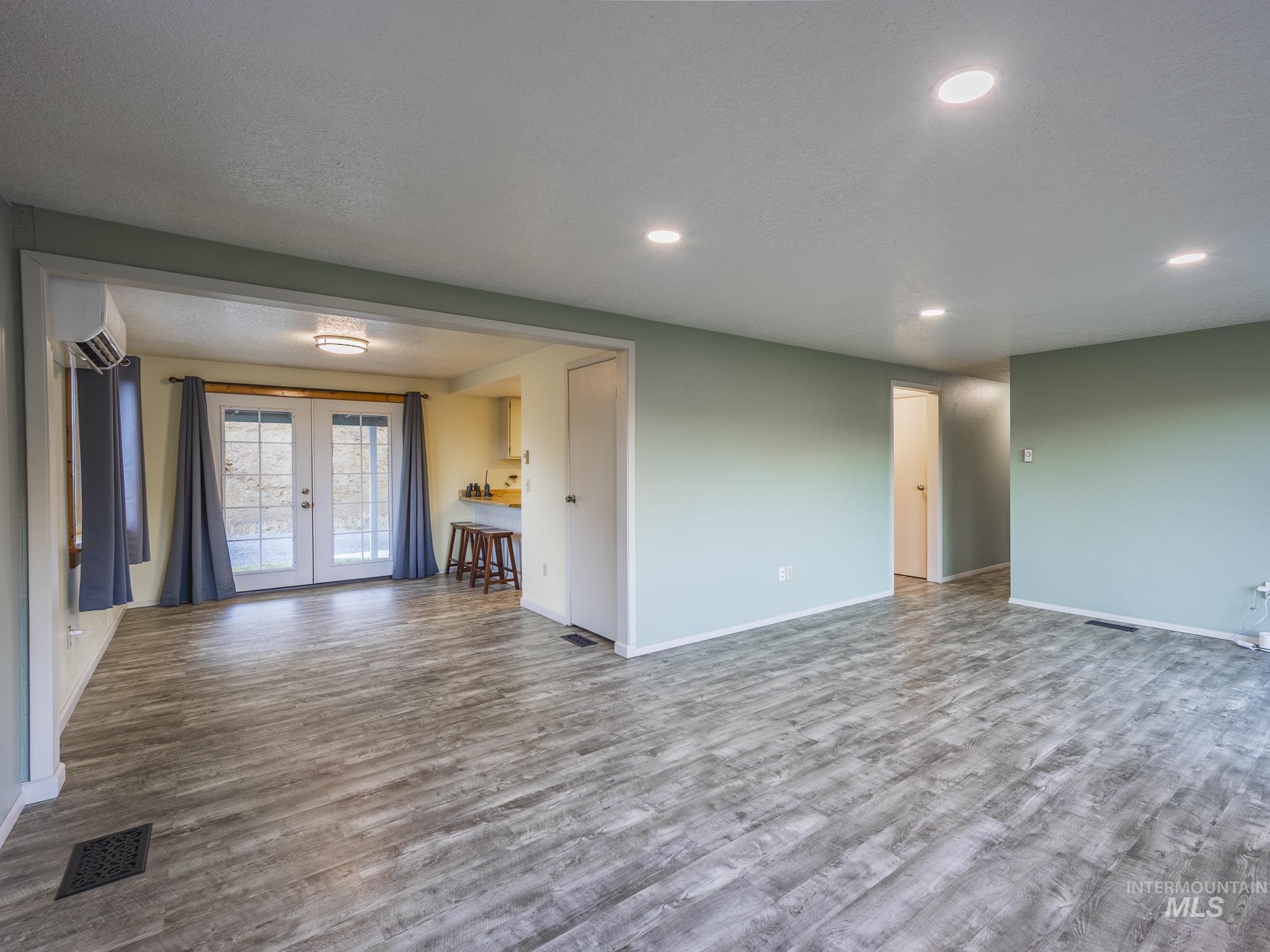 161 Cemetery Road, White Bird, Idaho 83554, 4 Bedrooms, 2 Bathrooms, Residential For Sale, Price $489,000,MLS 98977824