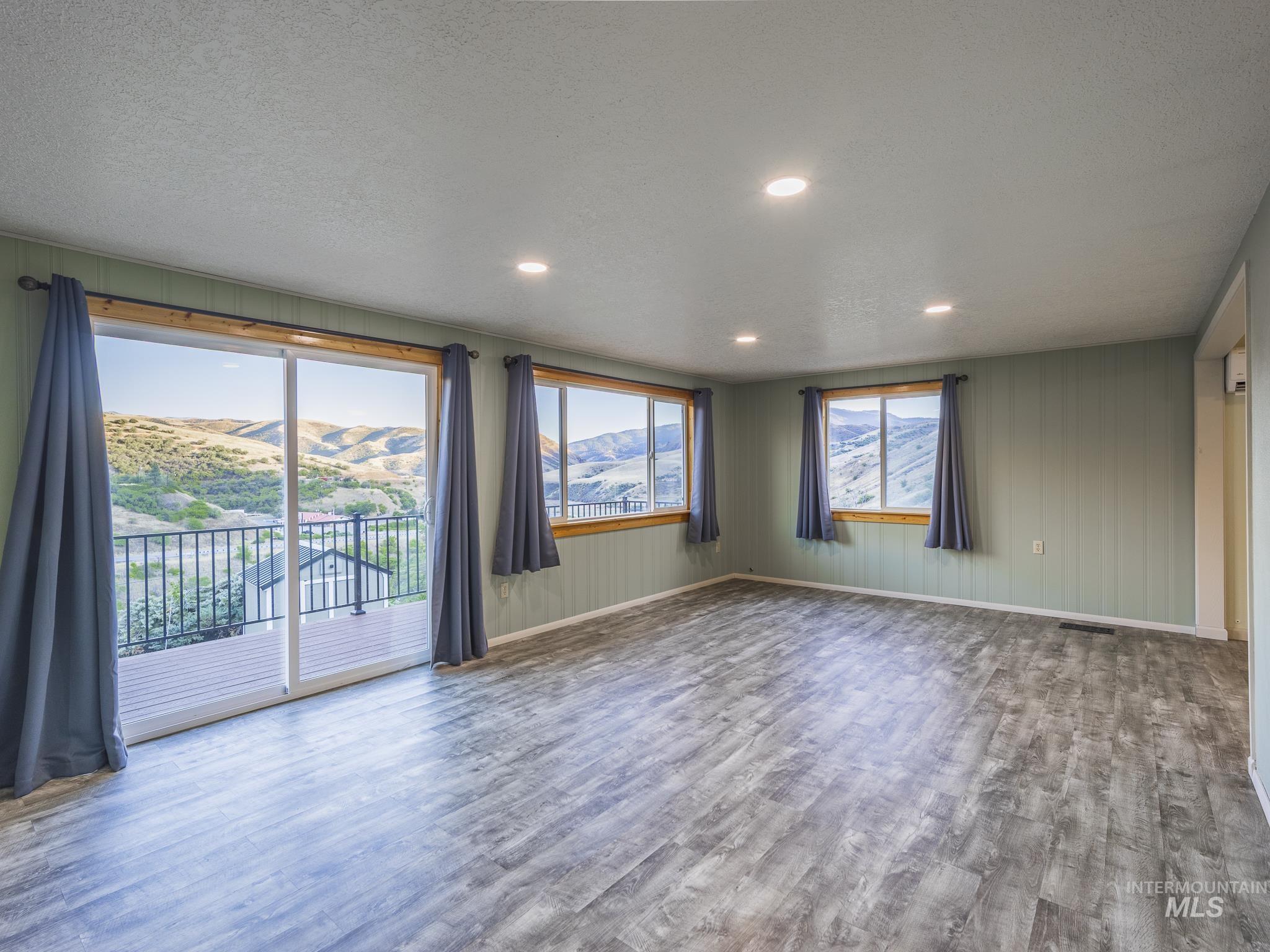 161 Cemetery Road, White Bird, Idaho 83554, 4 Bedrooms, 2 Bathrooms, Residential For Sale, Price $489,000, 98977824